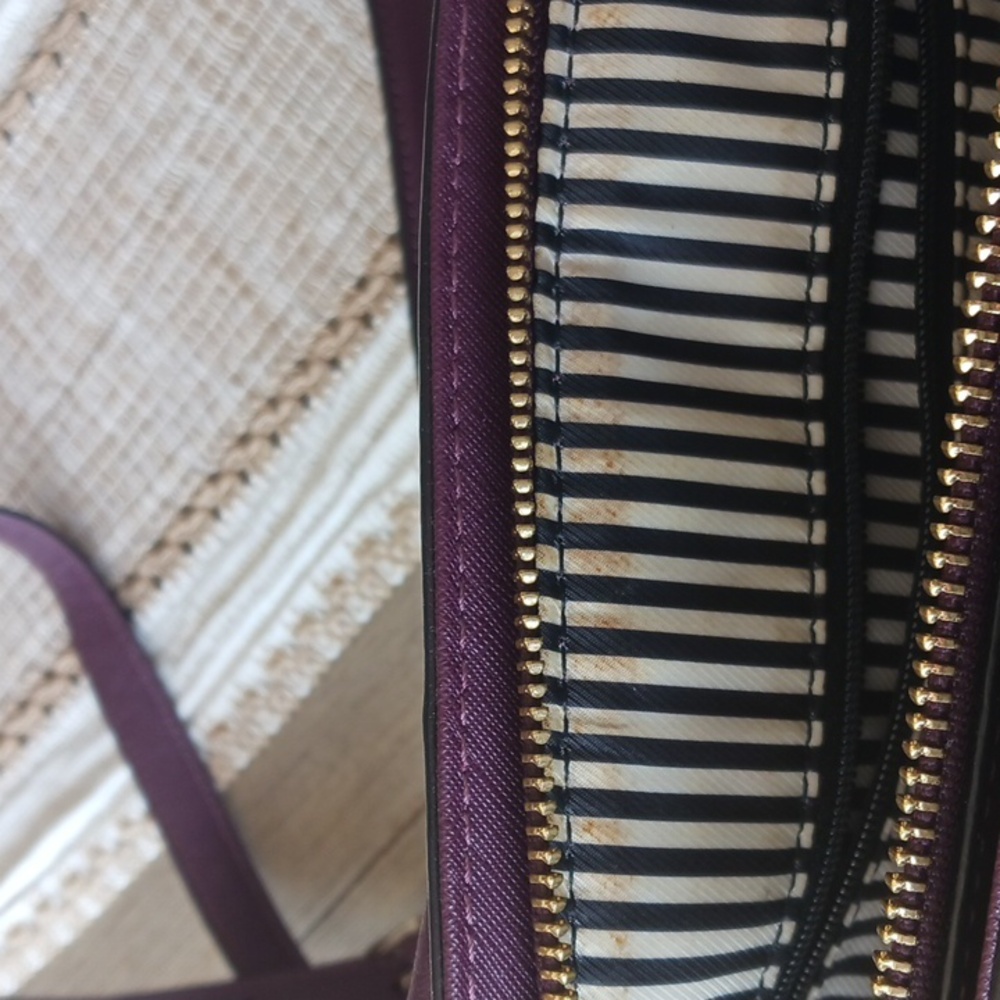 Elegant Purple Handbag - Picture 7 of 7